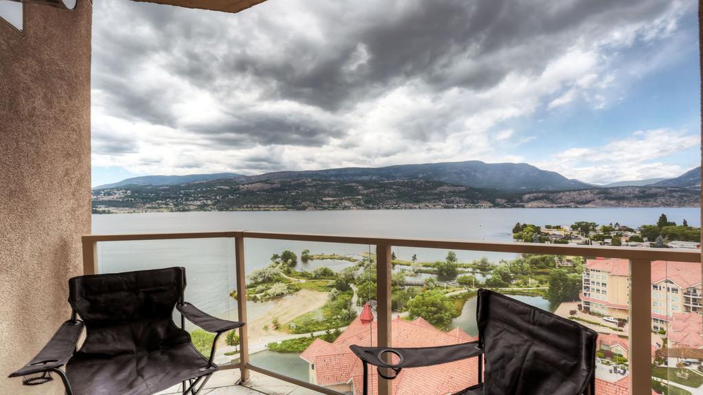 Sunset Waterfront Resort By Kelownacondorentals Luaran gambar