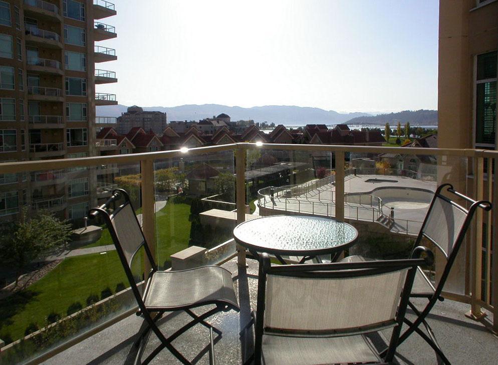 Sunset Waterfront Resort By Kelownacondorentals Luaran gambar