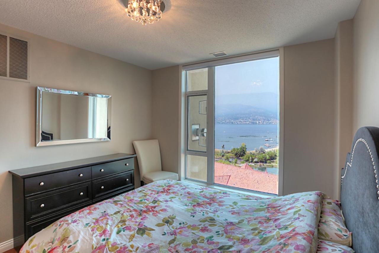 Sunset Waterfront Resort By Kelownacondorentals Luaran gambar