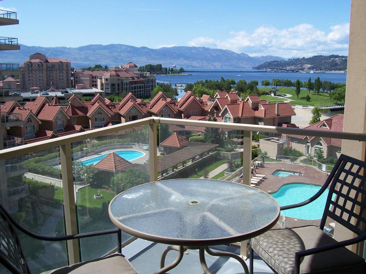 Sunset Waterfront Resort By Kelownacondorentals Luaran gambar