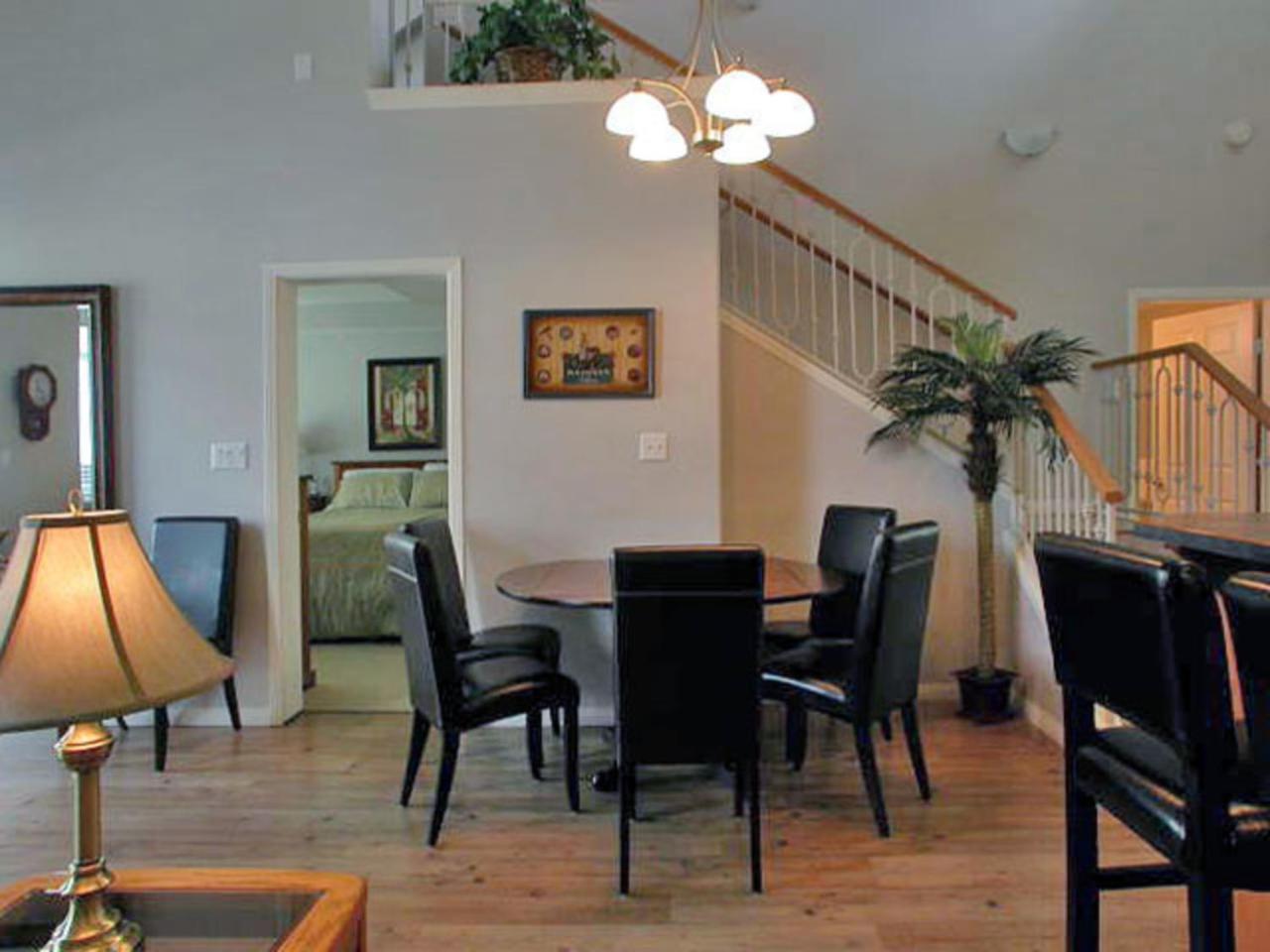 Sunset Waterfront Resort By Kelownacondorentals Luaran gambar